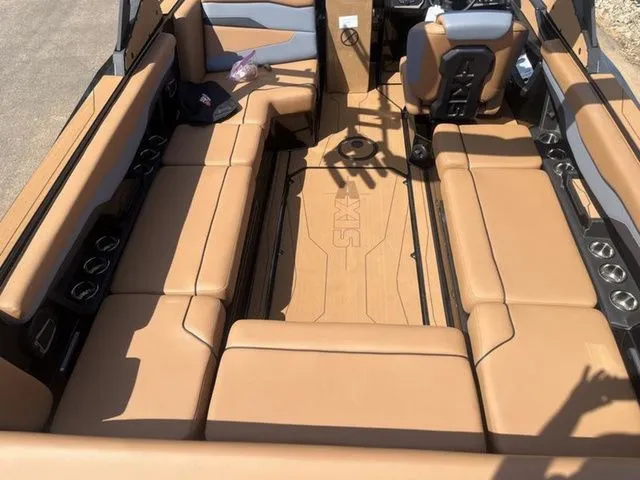 Slide: The Image of Malibu T235 2025 - 15