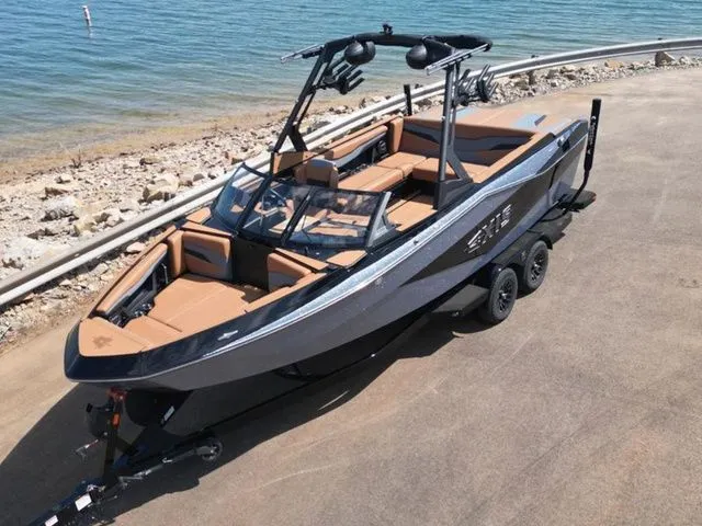 Slide: The Image of Malibu T235 2025 - 16