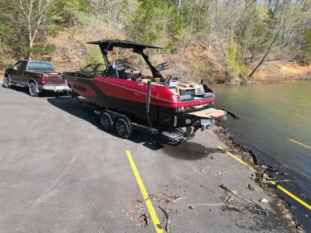 Slide: The Image of Malibu Wakesetter 24 MXZ 2025 - 3