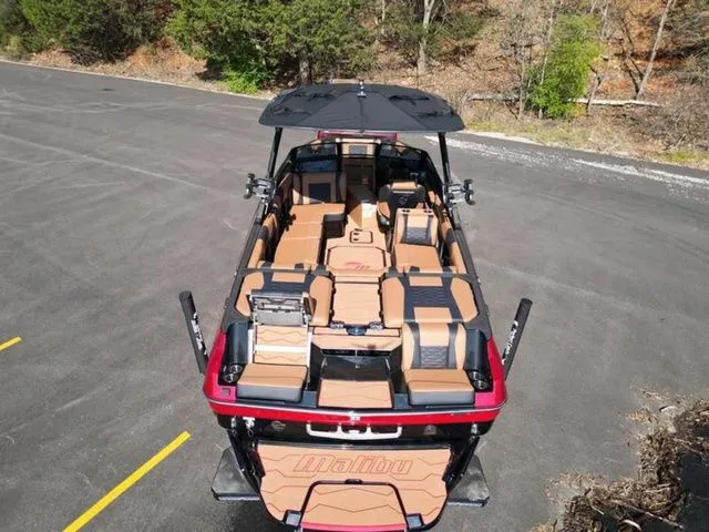 Slide: The Image of Malibu Wakesetter 24 MXZ 2025 - 5