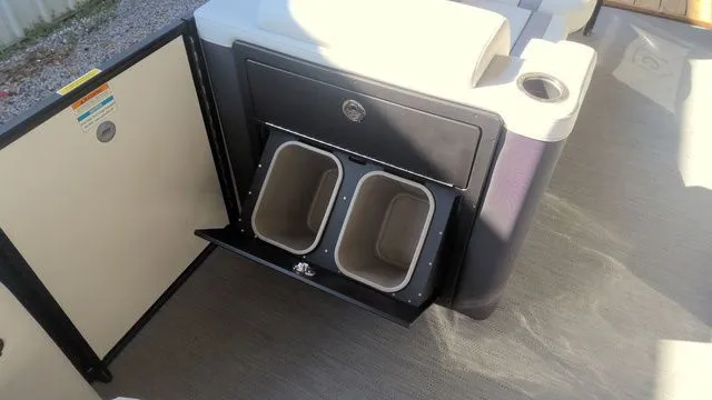 Slide: The Image of Godfrey Monaco 235 SFL 27" Impact Center Tube Package 2026 - 5