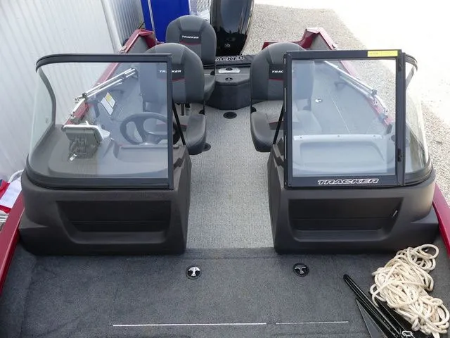 Slide: The Image of Tracker Pro Guide V-16 WT 2024 - 19