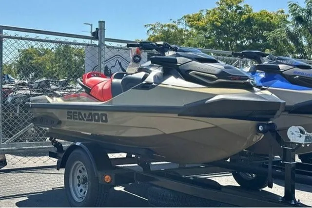 Slide: The Image of Sea-Doo PWC RXT X 325 AUD TN IBR 25 2025 - 64