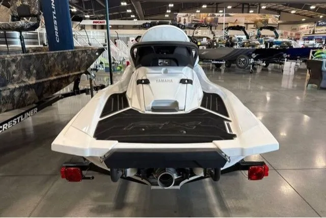 Slide: The Image of Yamaha FX CRUISER SVHO W/AUDIO-WHITE 2025 - 22