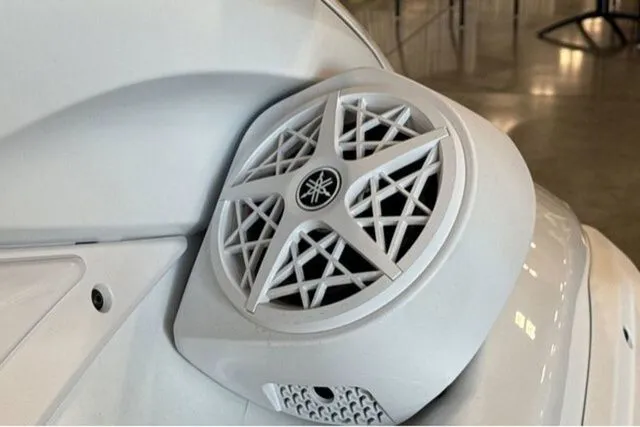 Slide: The Image of Yamaha FX CRUISER SVHO W/AUDIO-WHITE 2025 - 27