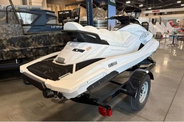 Slide: The Image of Yamaha FX CRUISER SVHO W/AUDIO-WHITE 2025 - 42