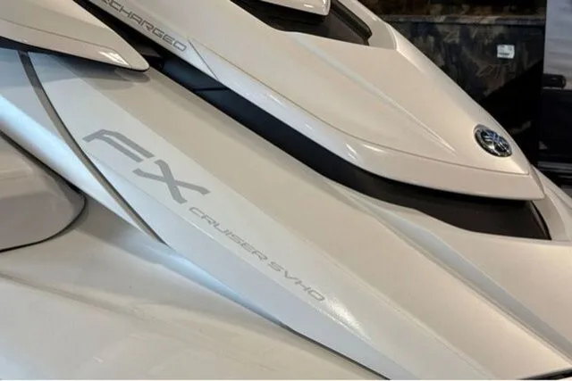 Slide: The Image of Yamaha FX CRUISER SVHO W/AUDIO-WHITE 2025 - 43