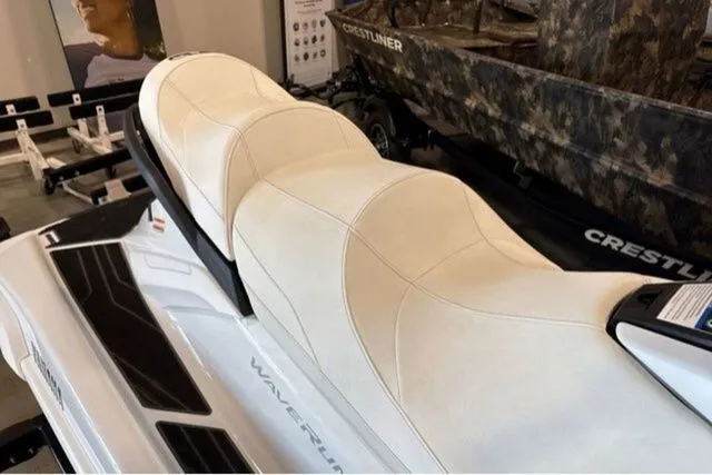 Slide: The Image of Yamaha FX CRUISER SVHO W/AUDIO-WHITE 2025 - 65