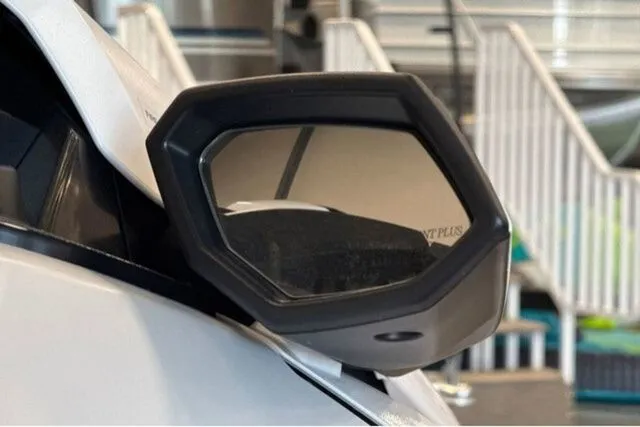 Slide: The Image of Yamaha FX CRUISER SVHO W/AUDIO-WHITE 2025 - 66