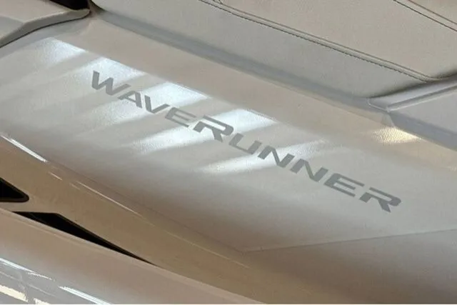 Slide: The Image of Yamaha FX CRUISER SVHO W/AUDIO-WHITE 2025 - 7