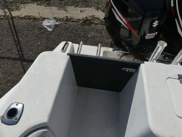 Slide: The Image of Angler 2900 CC 2000 - 24