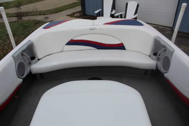Slide: The Image of Nautique Ski Nautique 2002 - 15