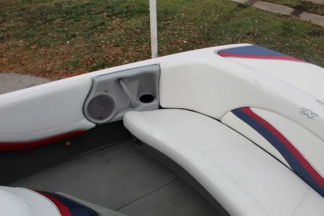 Slide: The Image of Nautique Ski Nautique 2002 - 16