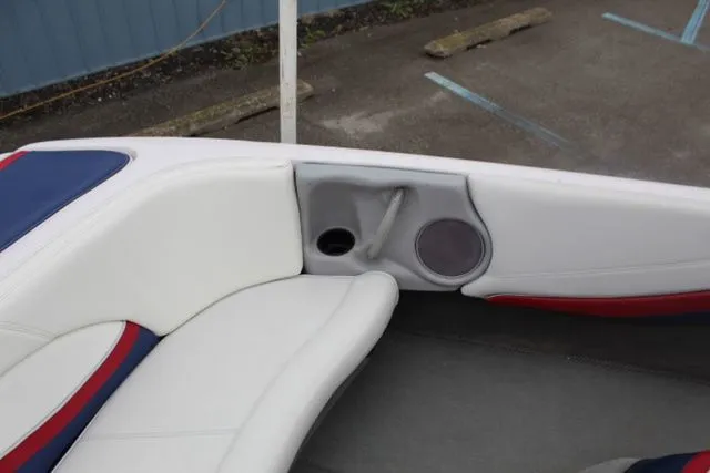 Slide: The Image of Nautique Ski Nautique 2002 - 17