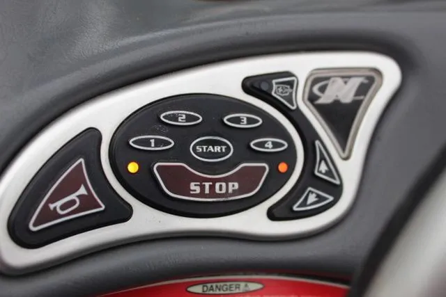 Slide: The Image of Nautique Ski Nautique 2002 - 25