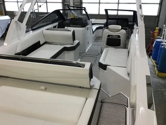 Slide: The Image of Cobalt R6 Surf 2025 - 5