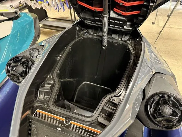 Slide: The Image of Sea-Doo GTX 170 iBR and iDF 2026 - 13