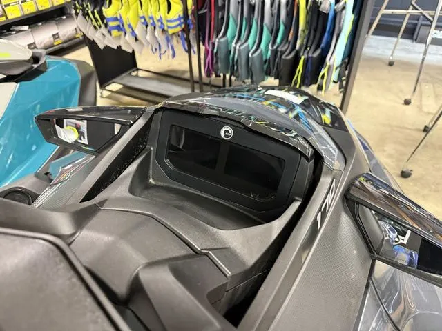 Slide: The Image of Sea-Doo GTX 170 iBR and iDF 2026 - 9