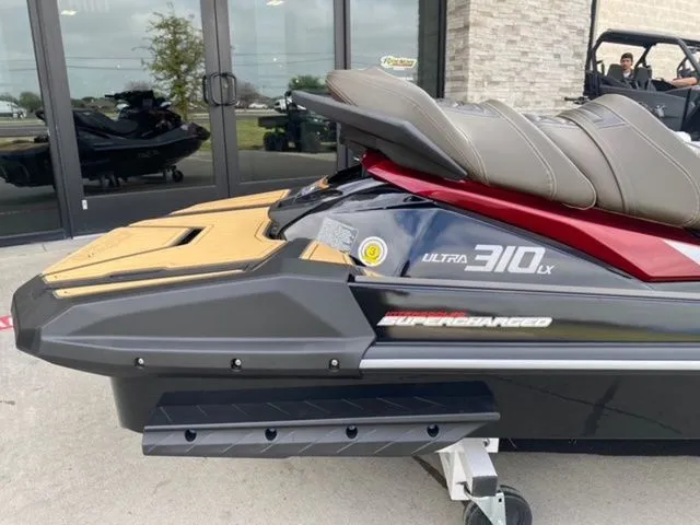 Slide: The Image of Kawasaki Jet Ski Ultra 310 2026 - 12