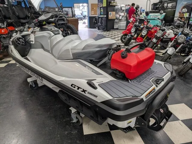 Slide: The Image of Sea-Doo GTX Limited 325 2026 - 6