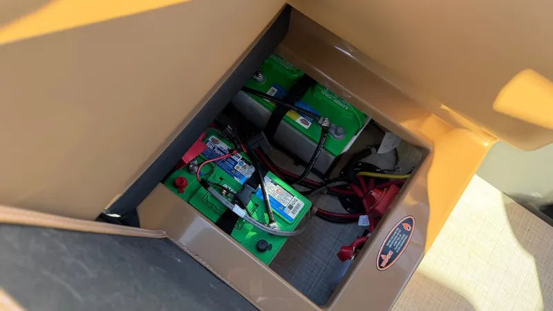 Slide: The Image of Harris Grand Mariner 250 2024 - 25