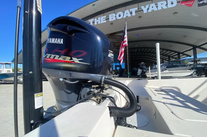 Slide: The Image of 2001 Pathfinder 2400 V boat with Yamaha outboard at The Boat Yard. - 10