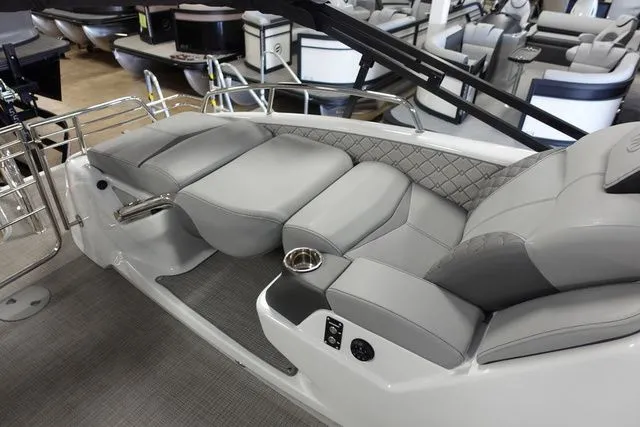 Slide: The Image of Manitou LX 23 SRW Single Engine 2023 - 13