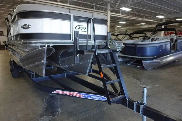 Slide: The Image of Manitou LX 23 SRW Single Engine 2023 - 3