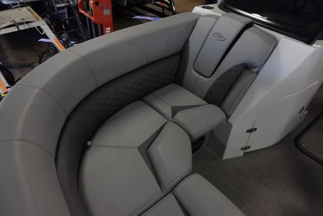 Slide: The Image of Manitou LX 23 SRW Single Engine 2023 - 5