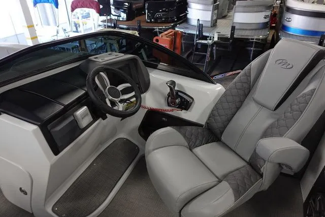 Slide: The Image of Manitou LX 23 SRW Single Engine 2023 - 7