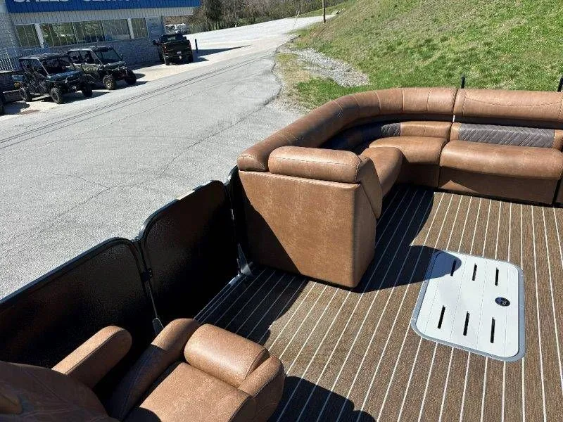 Slide: The Image of Premier 270 Intrigue RF-CL 2026 - 111