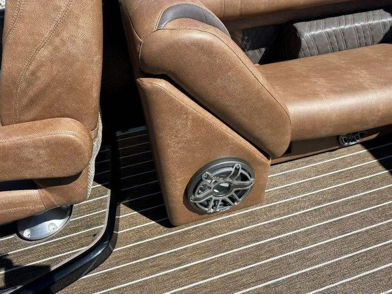 Slide: The Image of Premier 270 Intrigue RF-CL 2026 - 113