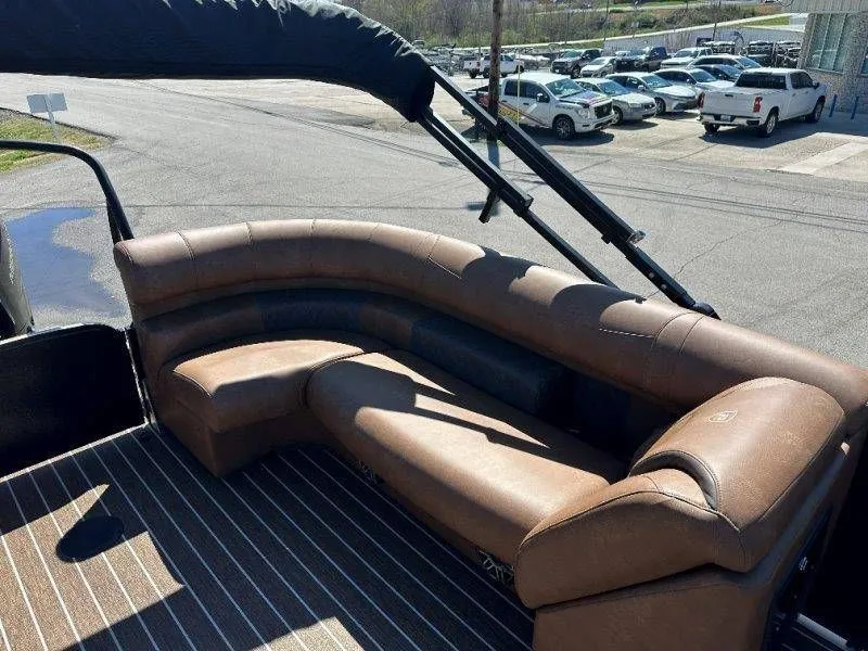 Slide: The Image of Premier 270 Intrigue RF-CL 2026 - 114