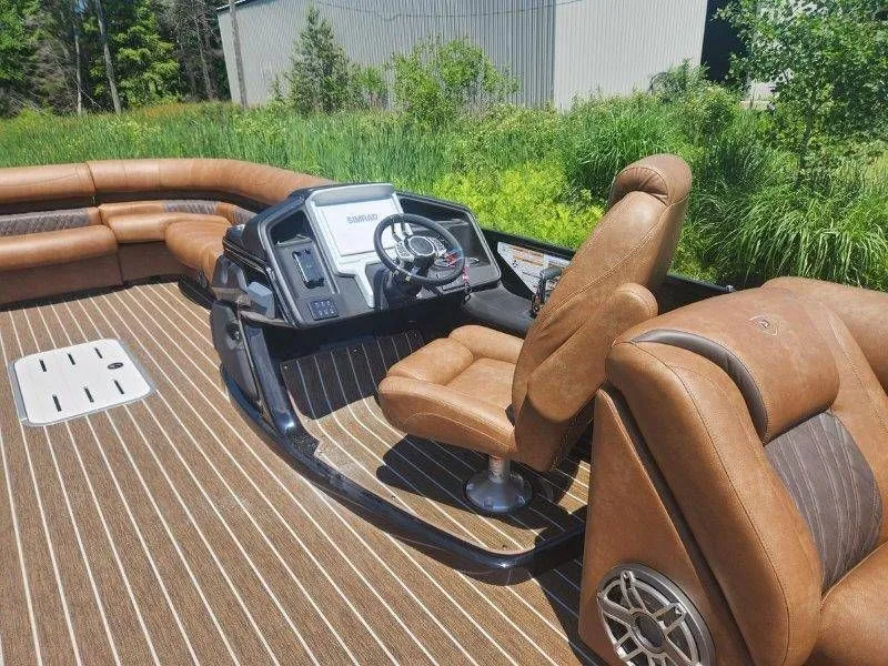 Slide: The Image of Premier 270 Intrigue RF-CL 2026 - 12