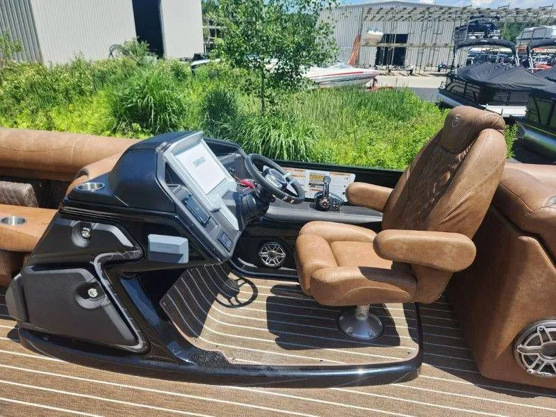 Slide: The Image of Premier 270 Intrigue RF-CL 2026 - 124