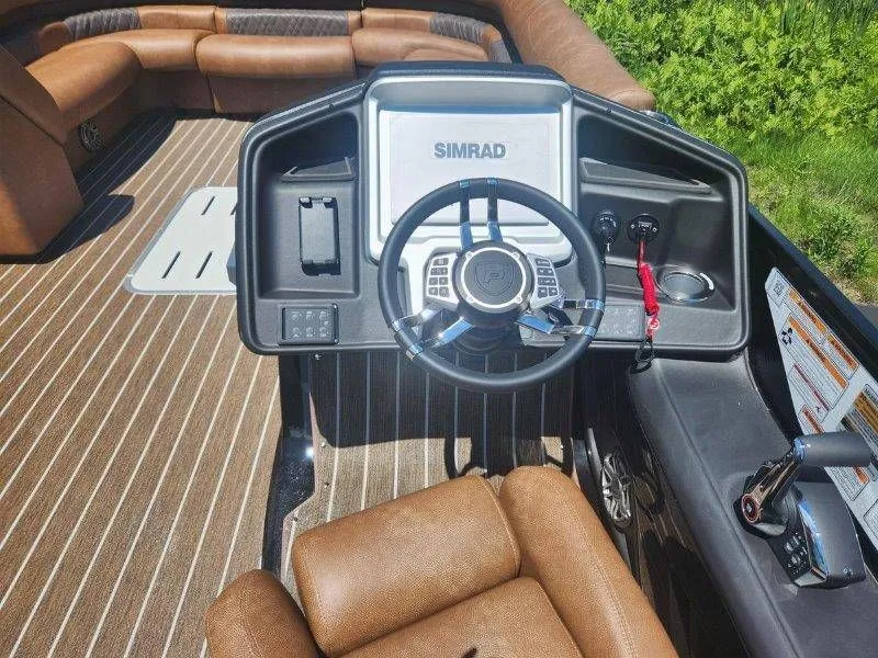 Slide: The Image of Premier 270 Intrigue RF-CL 2026 - 15