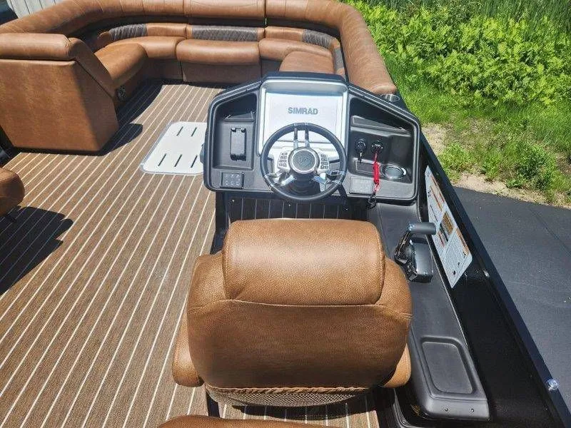 Slide: The Image of Premier 270 Intrigue RF-CL 2026 - 23