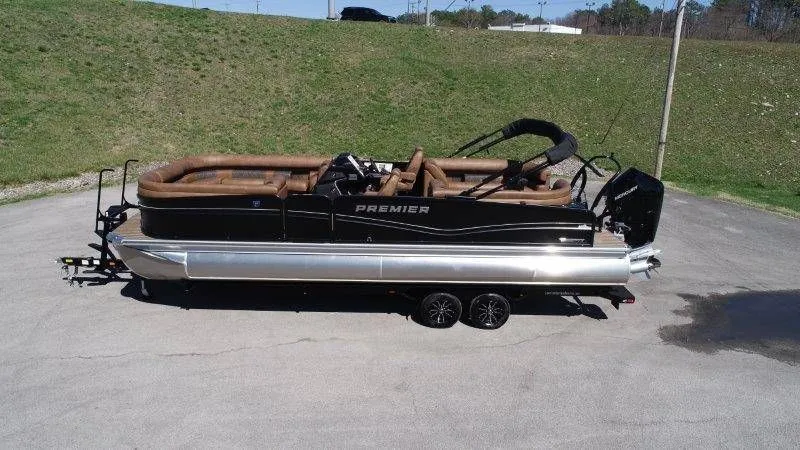 Slide: The Image of Premier 270 Intrigue RF-CL 2026 - 80