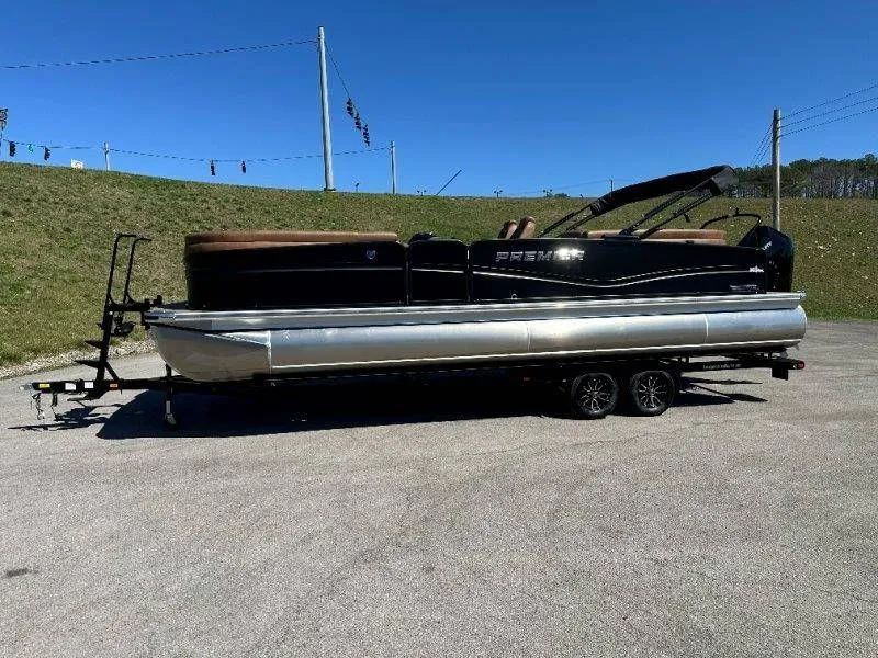 Slide: The Image of Premier 270 Intrigue RF-CL 2026 - 83