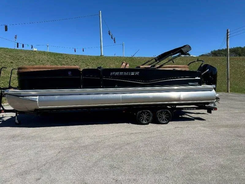 Slide: The Image of Premier 270 Intrigue RF-CL 2026 - 84