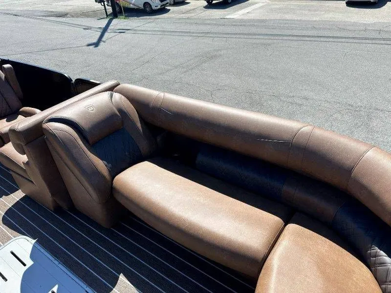 Slide: The Image of Premier 270 Intrigue RF-CL 2026 - 98