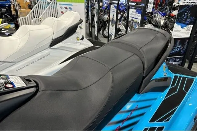 Slide: The Image of Yamaha FX SVHO W/AUDIO-BLACK/CYA 2025 - 45