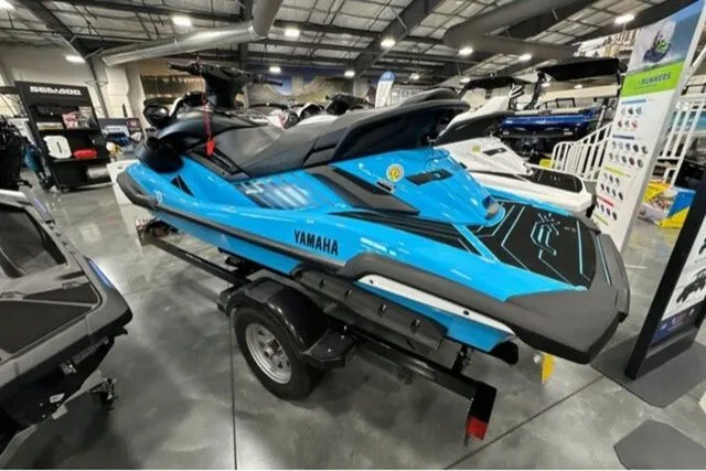 Slide: The Image of Yamaha FX SVHO W/AUDIO-BLACK/CYA 2025 - 6