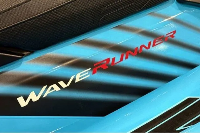 Slide: The Image of Yamaha FX SVHO W/AUDIO-BLACK/CYA 2025 - 9