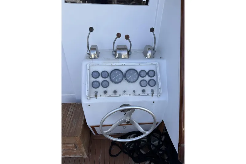 Slide: The Image of Tiffany 46 Lower Helm - 12