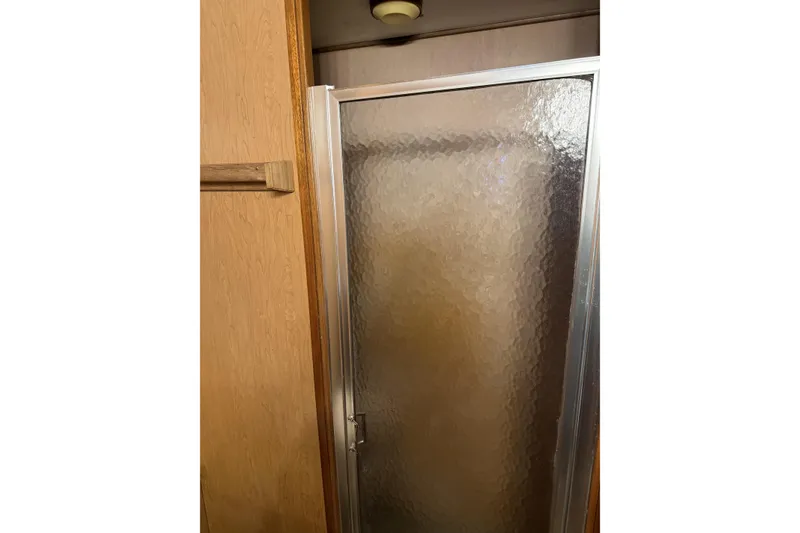 Slide: The Image of Tiffany 46 Shower Stall - 19