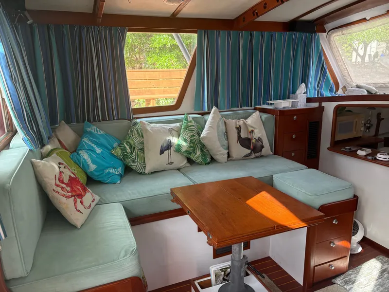 Slide: The Image of Wilbur 38 Flybridge 1983 - 18