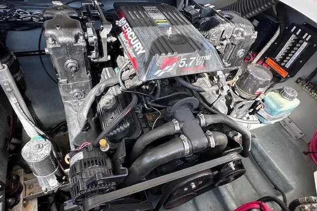 Slide: The Image of Engine of a 2001 Sea Ray 290 Bowrider with Mercury 5.7L EFI. - 27