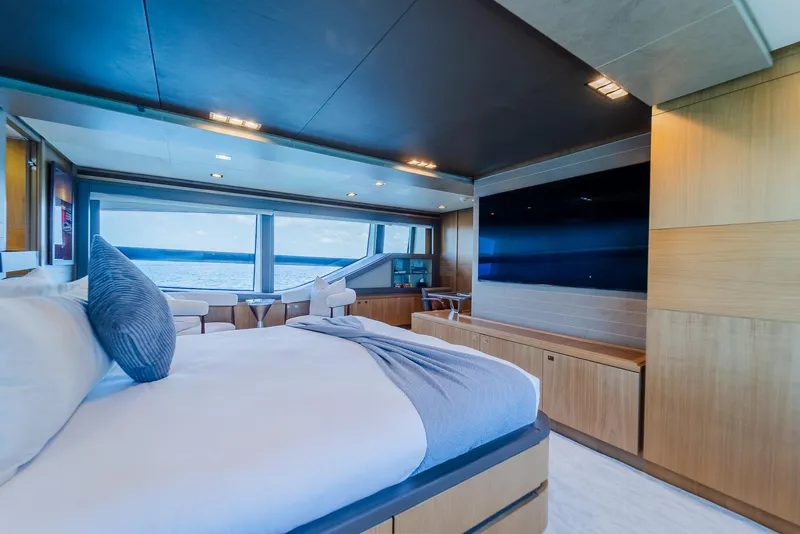 Slide: The Image of Luxurious yacht interior with ocean view, Custom Line 100, 2012 model. - 18