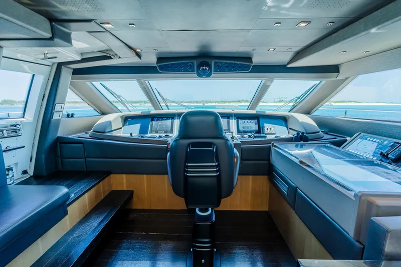 Slide: The Image of Luxurious yacht cockpit with advanced navigation systems, Custom Line 100, 2012 model. - 36